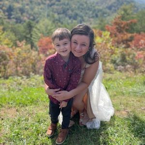 Meet your Posher, Caitlyn